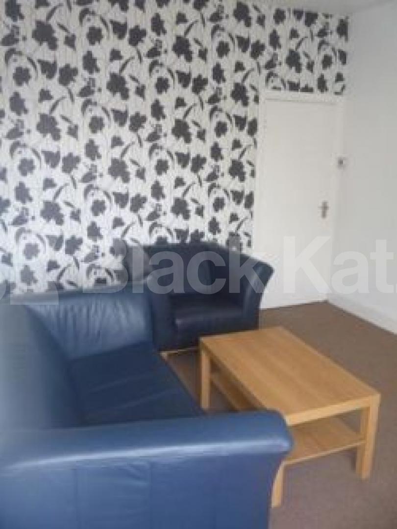 			NEW INSTRUCTION!, 2 Bedroom, 1 bath, 1 reception Flat			 Tetherdown, MUSWELL HILL N10